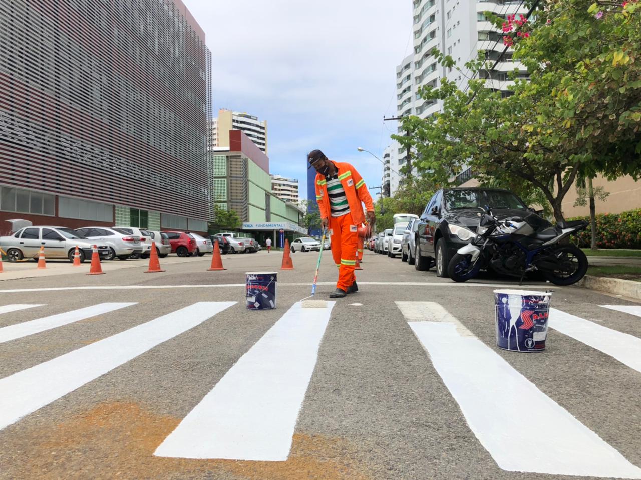 SMTT reforça sinalização de trânsito na porta de escolas da capital - SMTT Aracaju